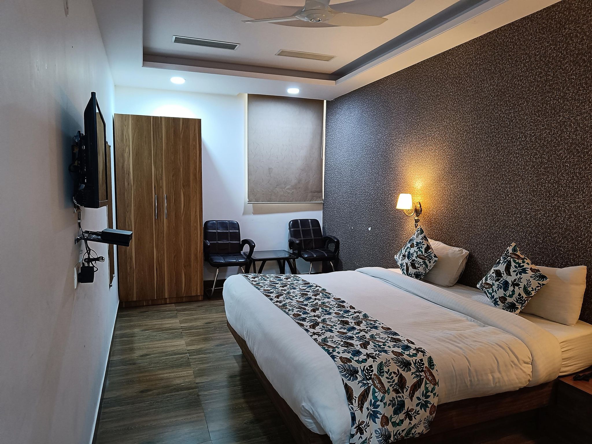 The Dwelling Paradise Executive Room 18