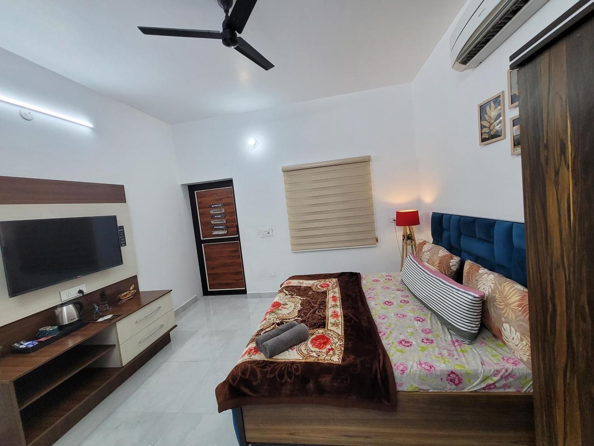 Dhairya's Villa Home Away From Home Family Room with Garden View 2