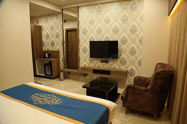 Deluxe Double Bed Room