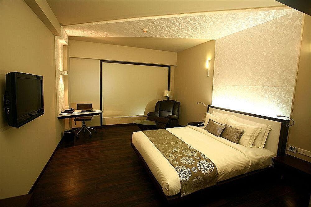 EDGE SUITE