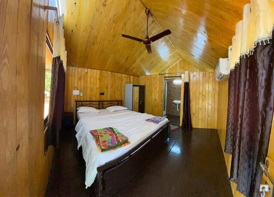 THE AVI'S VILLAGE AGROTOURISM Wooden Cottage