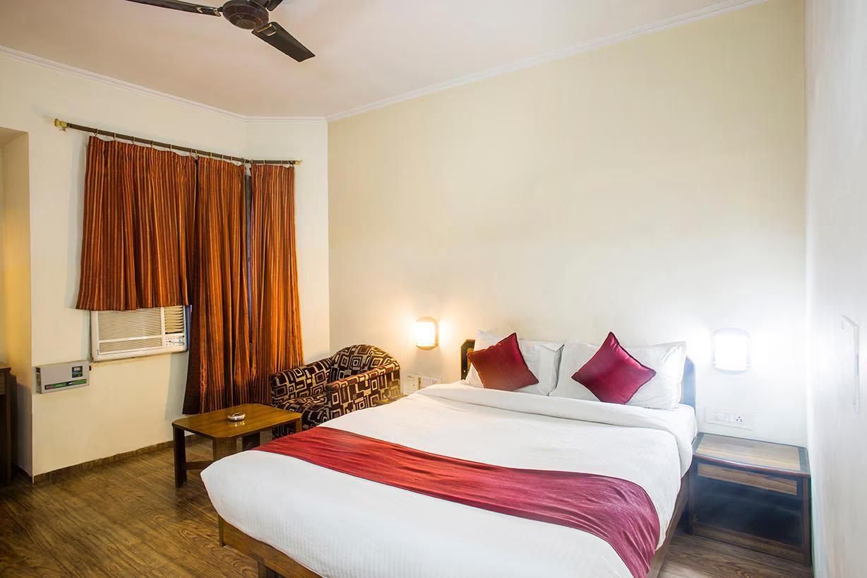 Quadruple Room with Private Bathroom