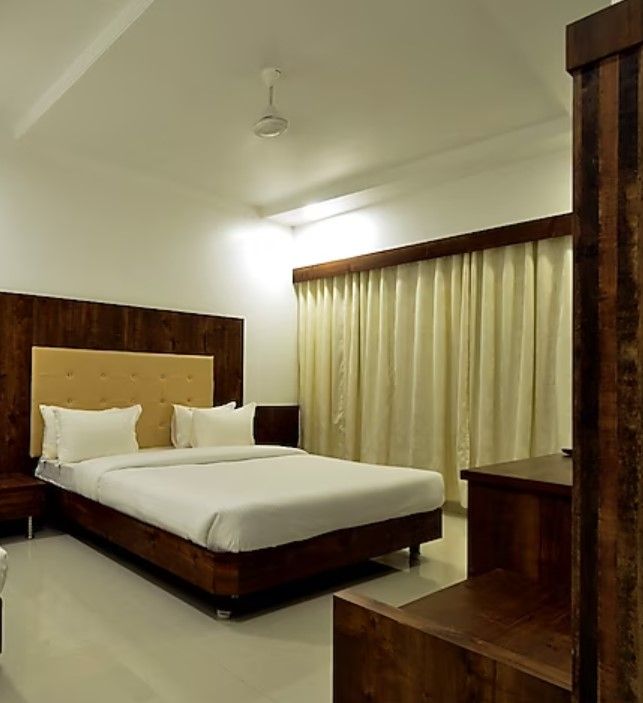 Quadruple Room with Private Bathroom