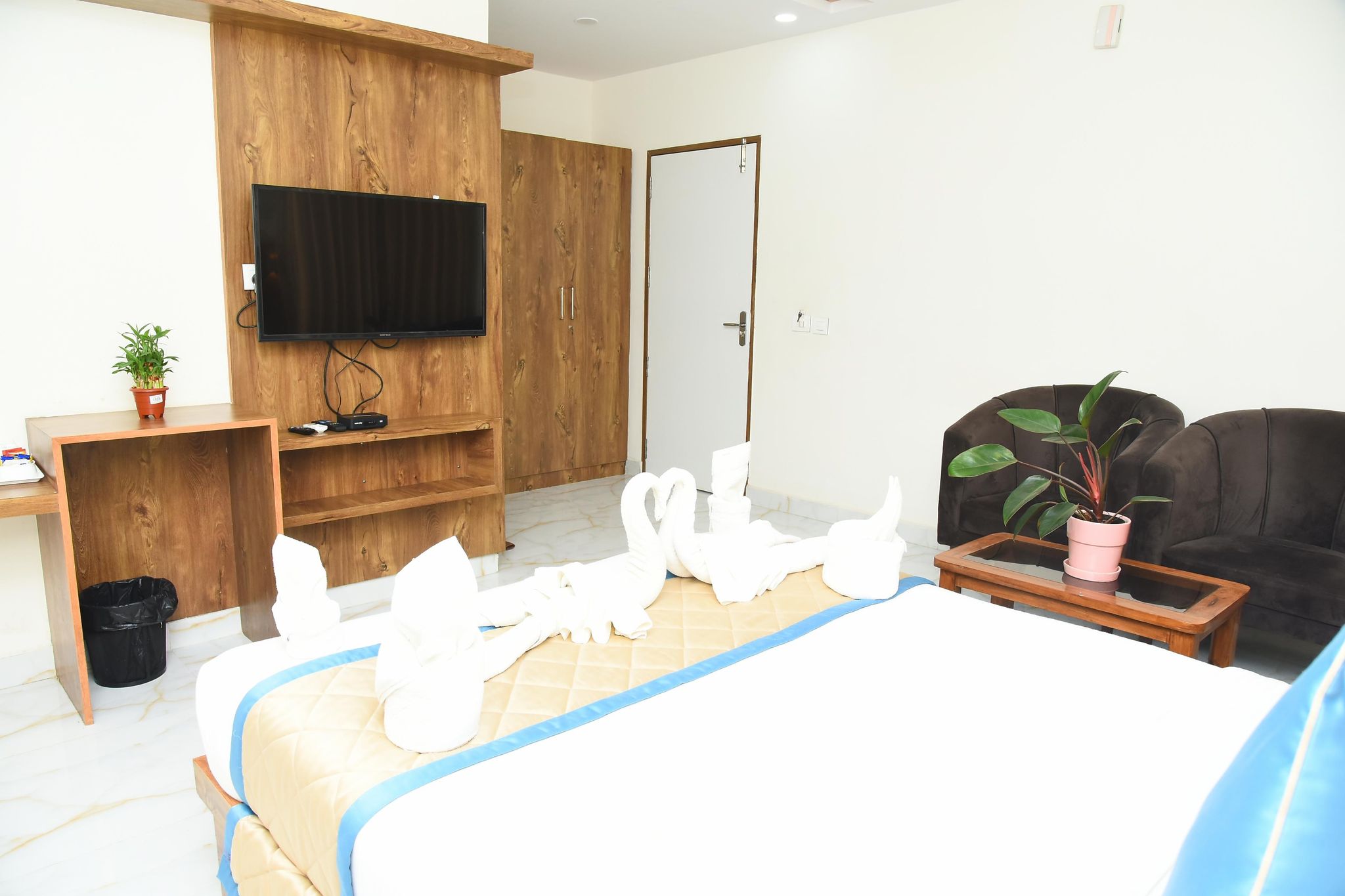 Hotel Spectra Bangalore Airport Deluxe Room 10