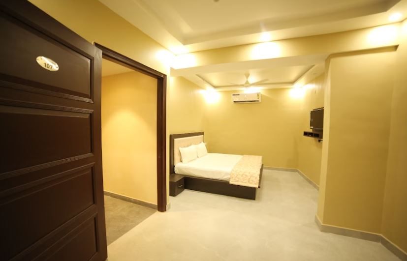 The Republic  Deluxe Room 3