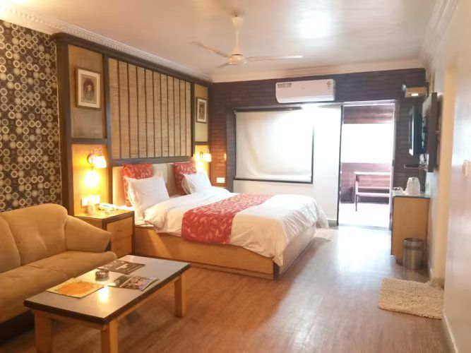 Super Deluxe With Balcony Room