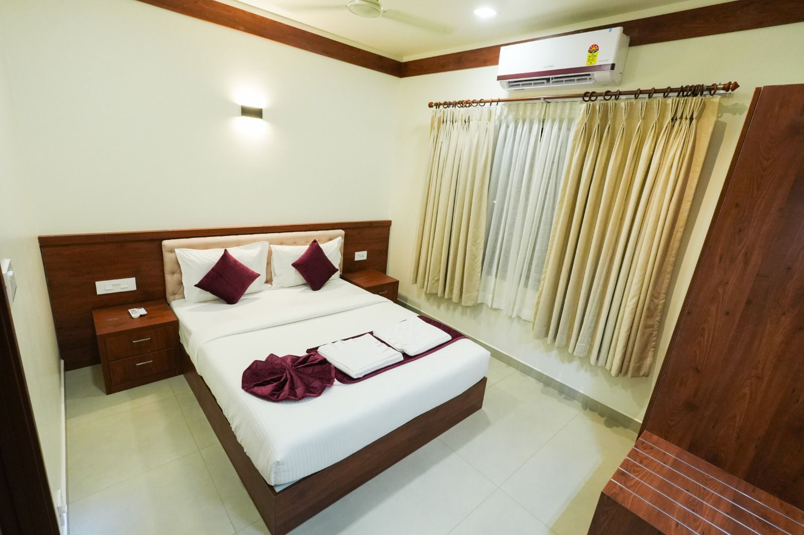 Suite AC Room