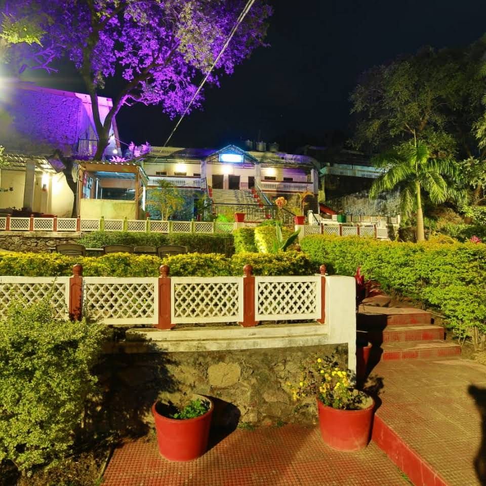 Hotel Chandravilas, Mount Abu