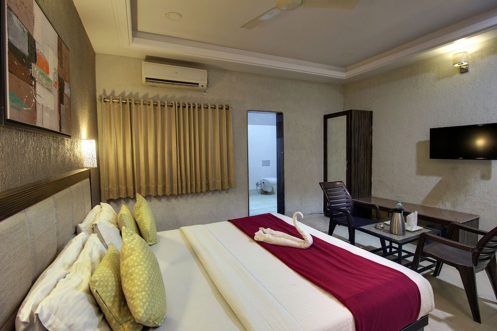 Achal Resort Deluxe AC Room 13