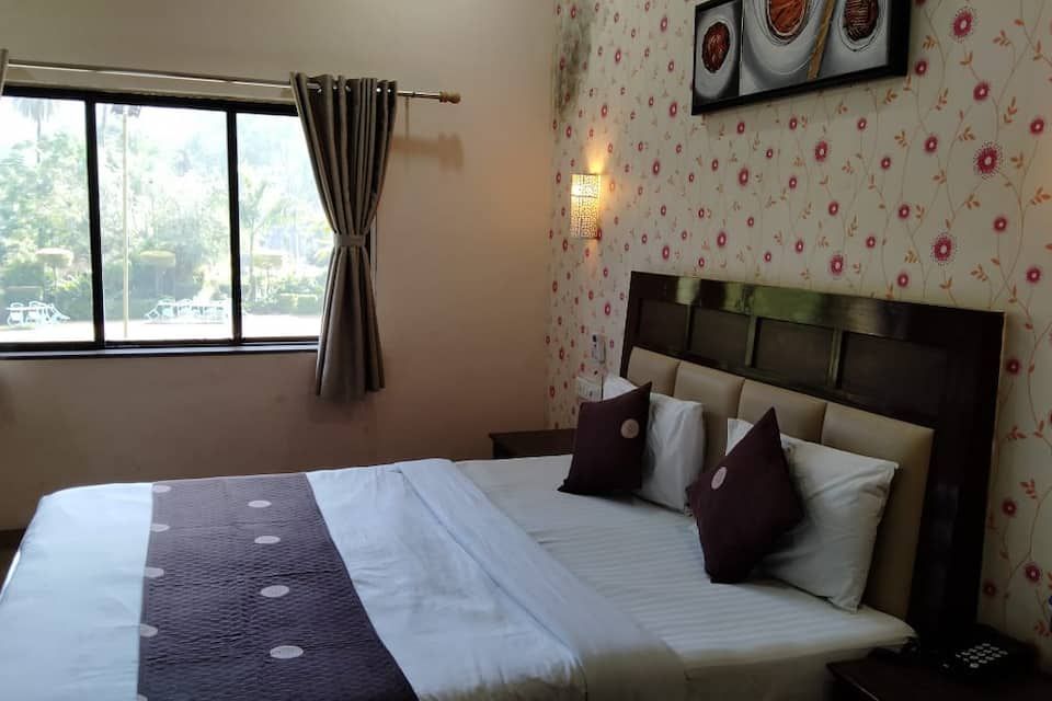 Achal Resort Deluxe AC Room 5