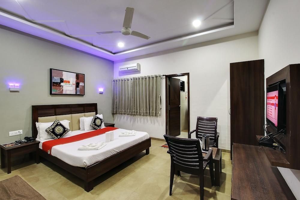 Achal Resort Deluxe AC Room 18