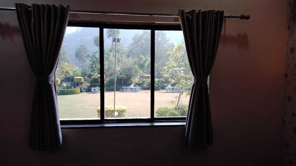 Achal Resort Deluxe AC Room 34