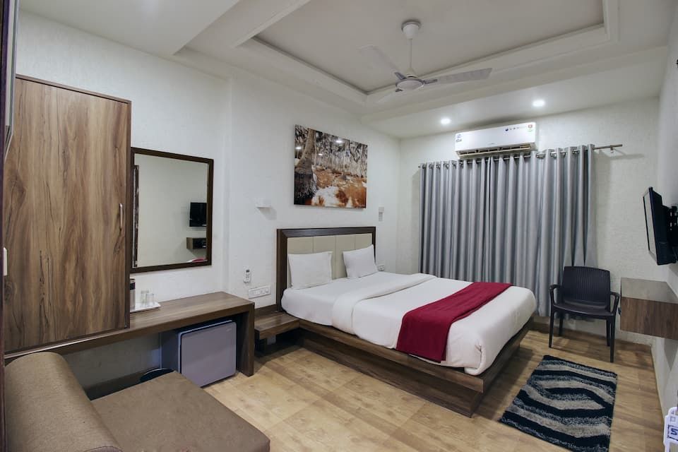 Achal Resort Deluxe AC Room 3