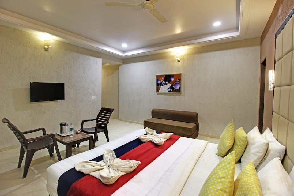 Achal Resort Deluxe AC Room 4