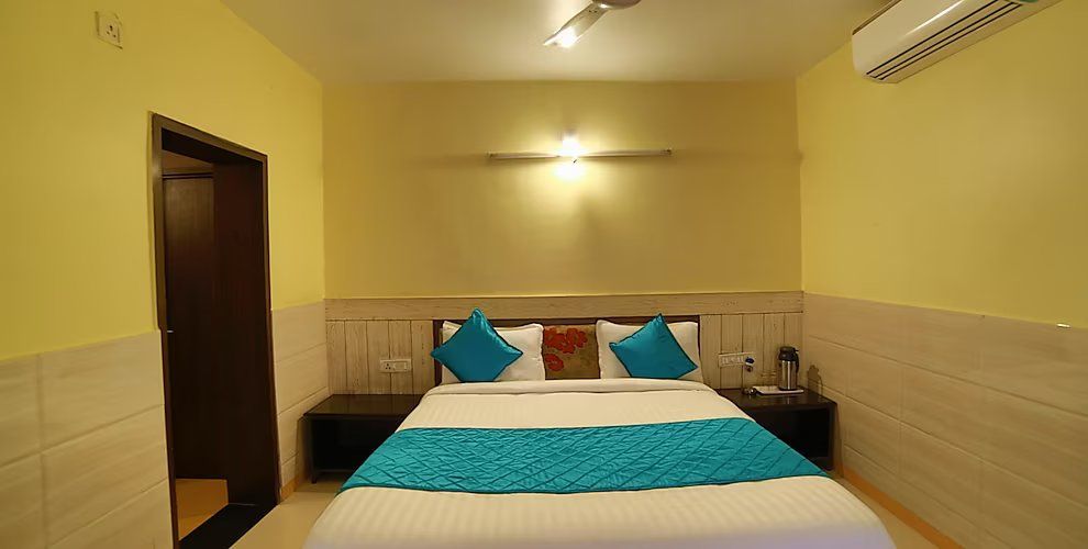 Samiralok - Boutique Garden Retreat Deluxe AC Room 2