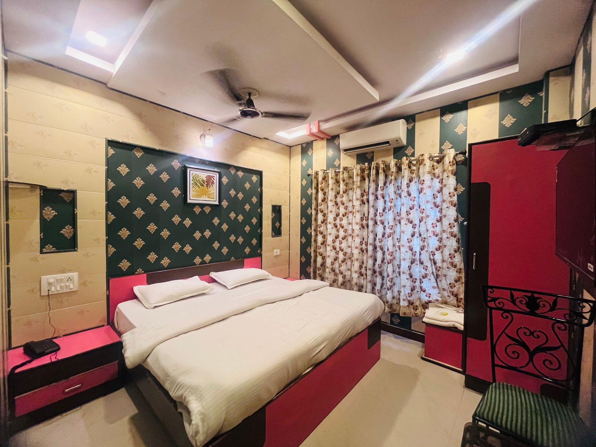 Deluxe AC Room