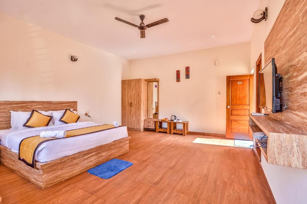 Hill Crest Resort - Coorg Deluxe Room with View