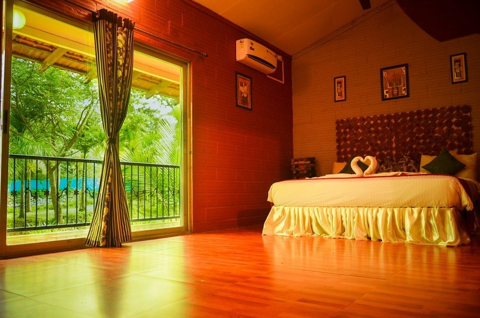 Century Resort, Dandeli Lake View Cottage with Balcony 10