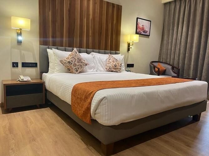 Cygnett Inn Imperial Superior King Bed 5