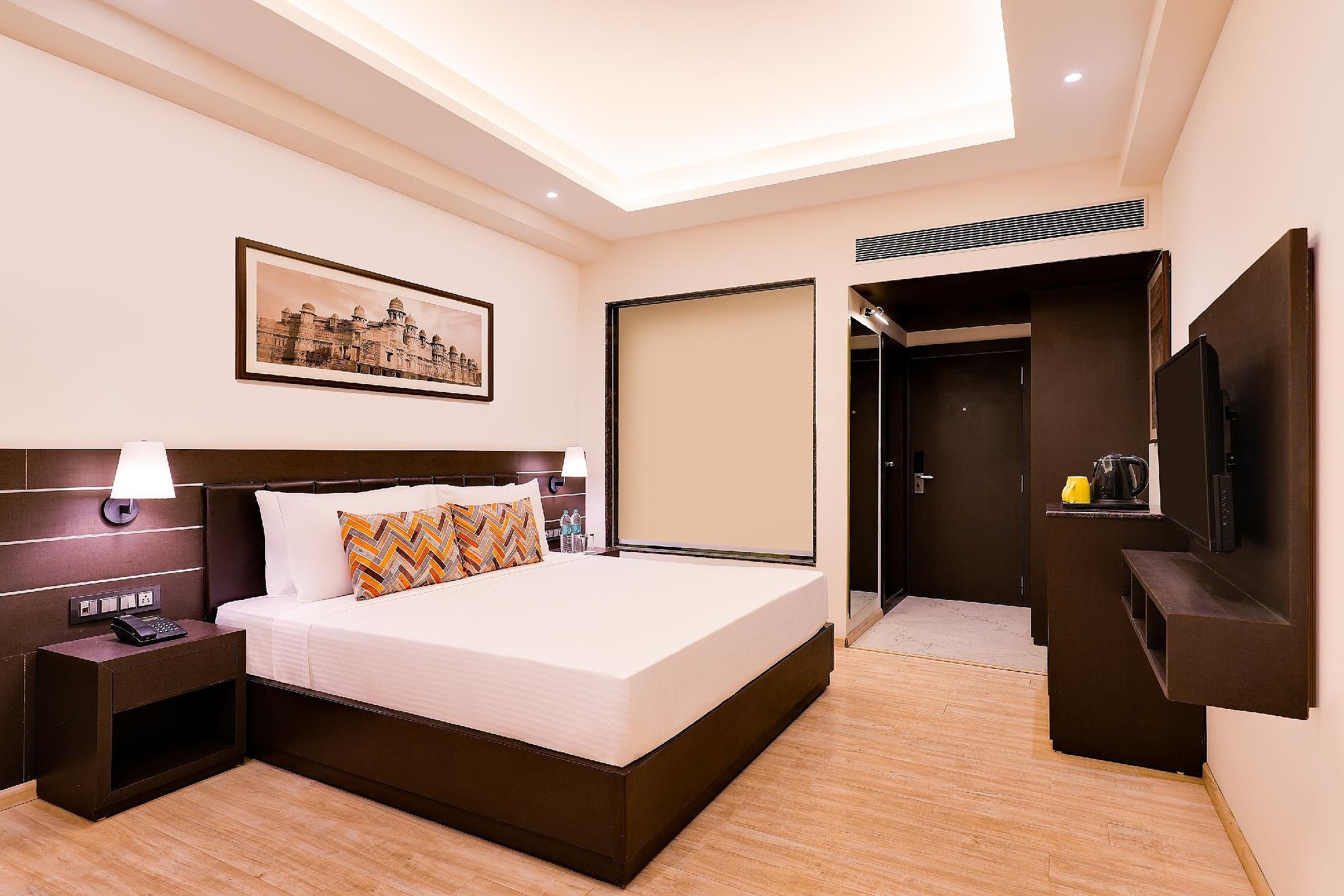 Lemon Tree Hotel, Bhopal Superior King Room 5