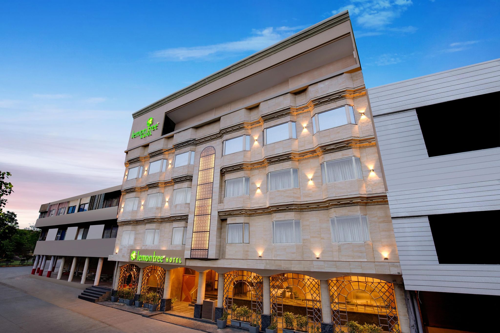 undefined Lemon Tree Hotel, Bhopal 9