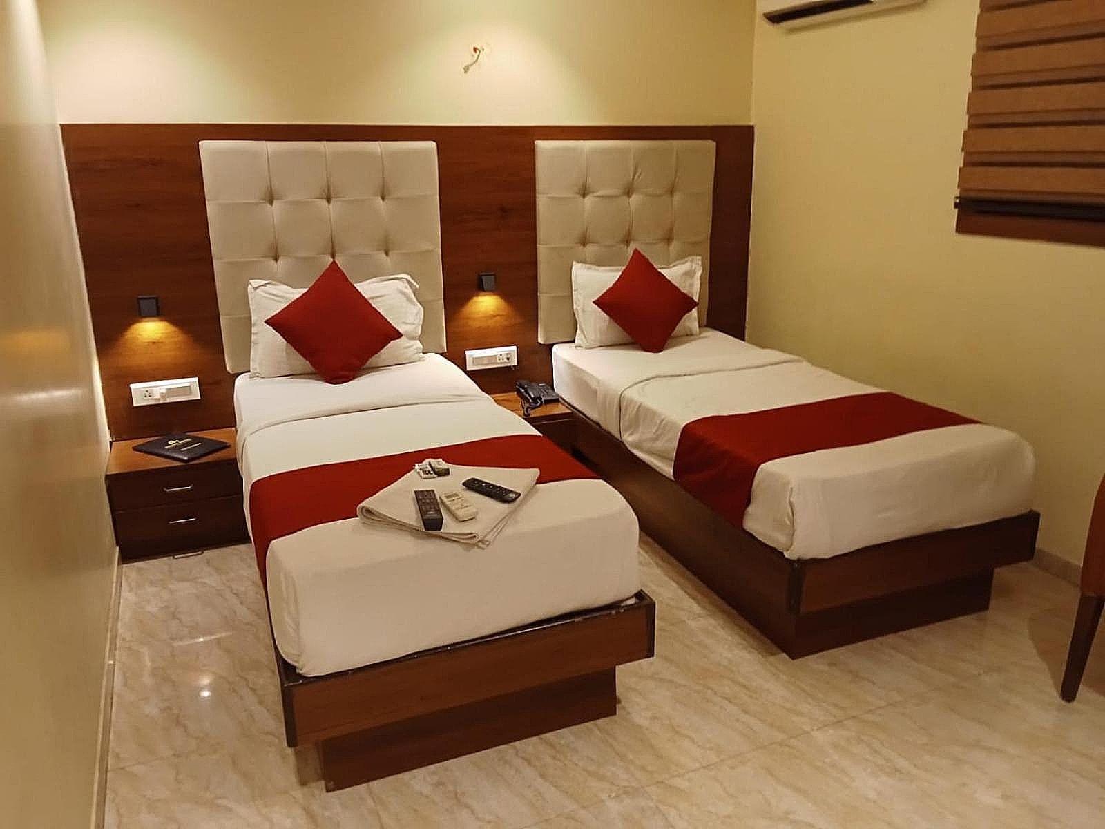 Gateway Star Hotel Deluxe Room 2