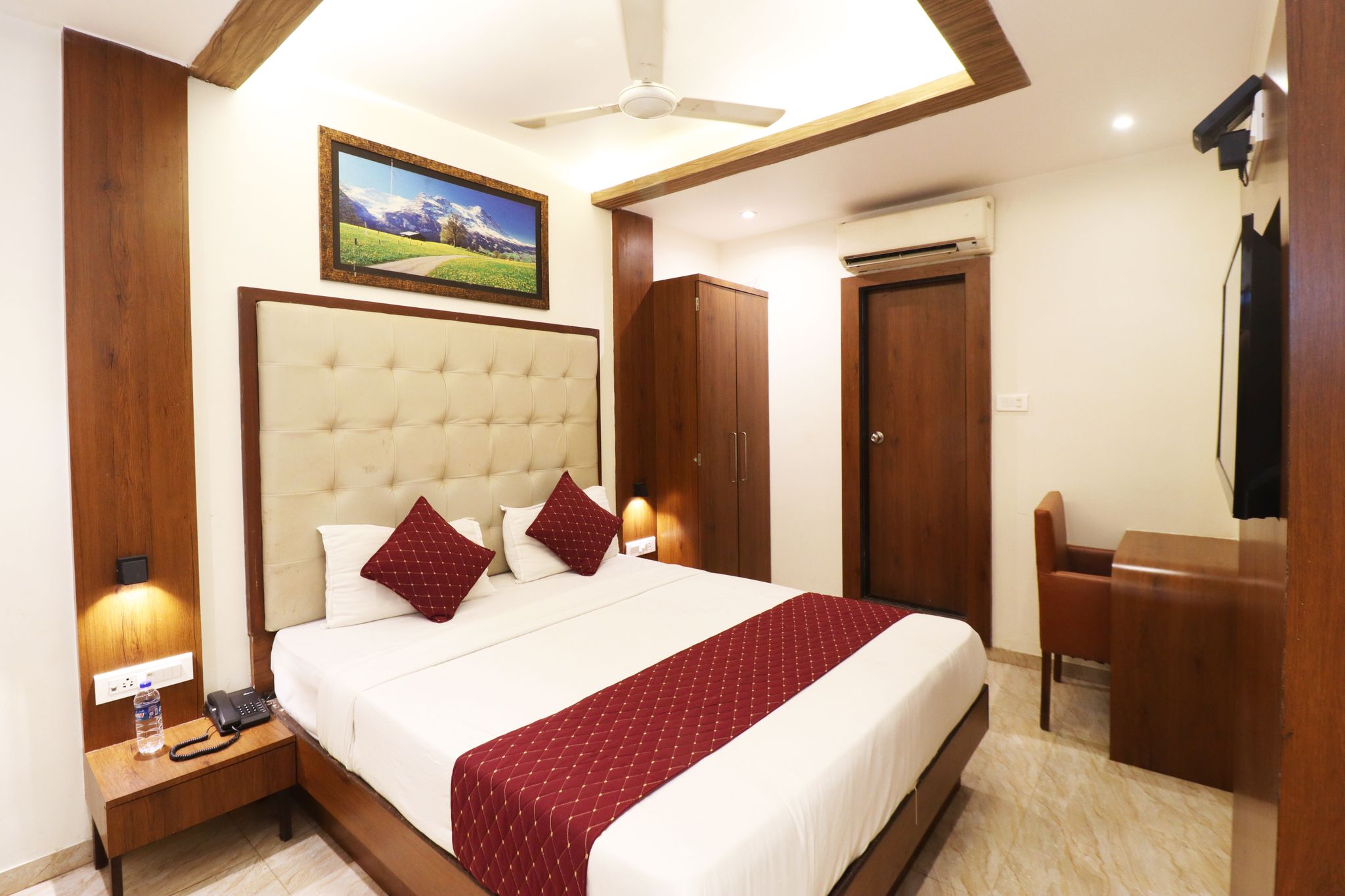 Gateway Star Hotel Deluxe Room 9