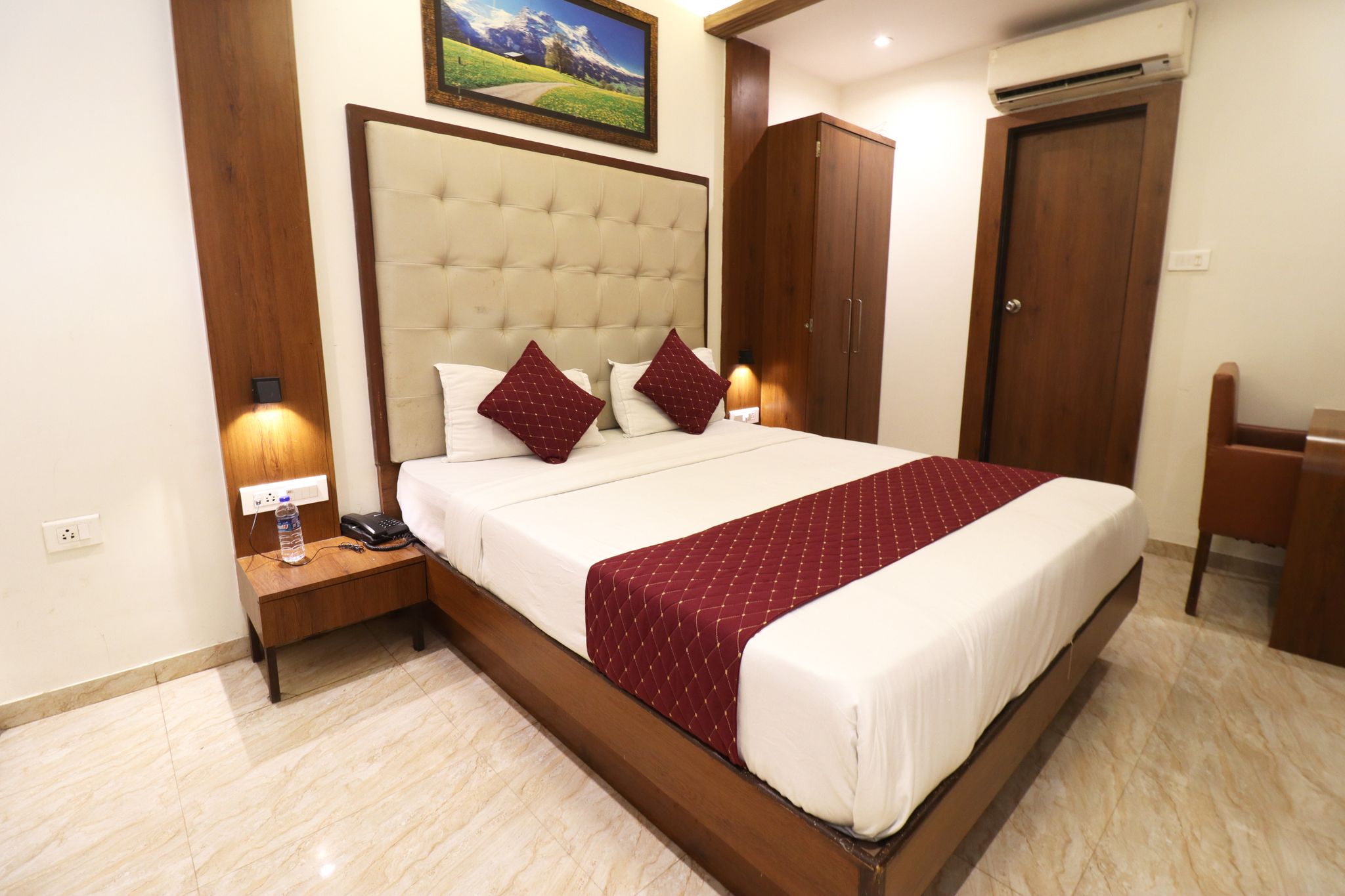 Gateway Star Hotel Deluxe Room 6