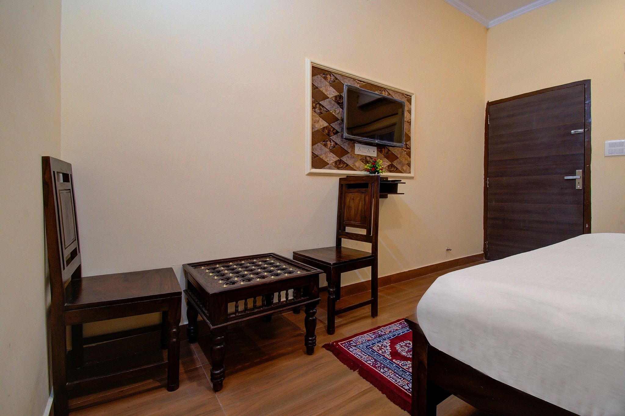 Hotel O The hill view resort Deluxe 8