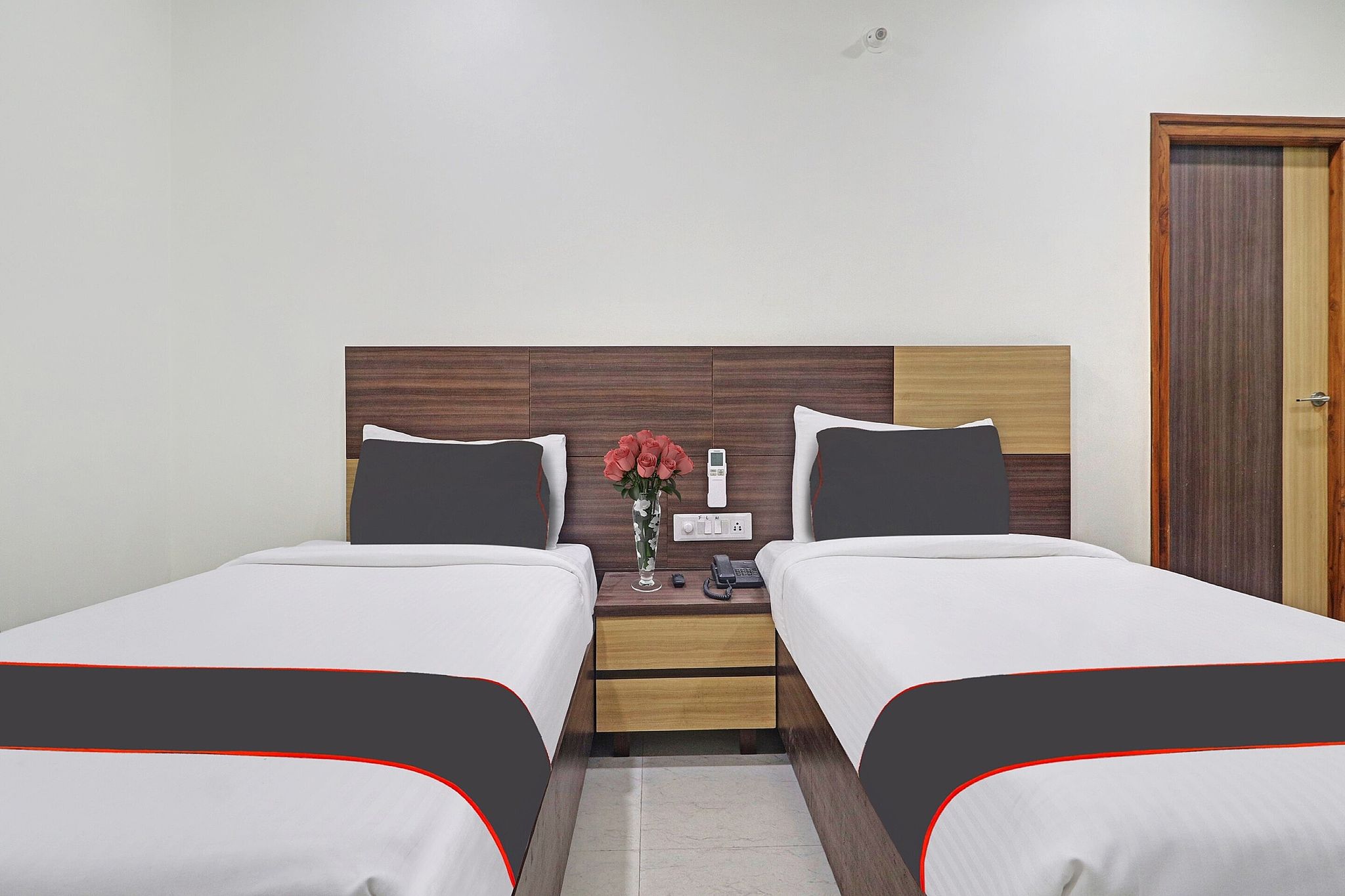 Super Townhouse Kondapur Near Botanical Garden Formerly RRR Inn Classic 4