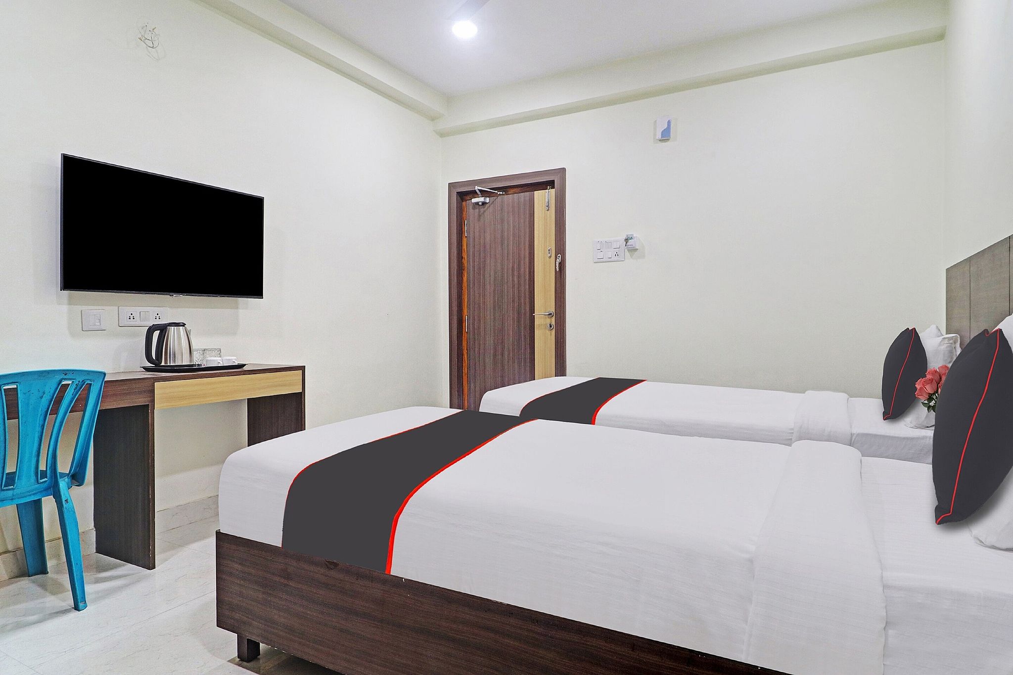 Super Townhouse Kondapur Near Botanical Garden Formerly RRR Inn Classic 9