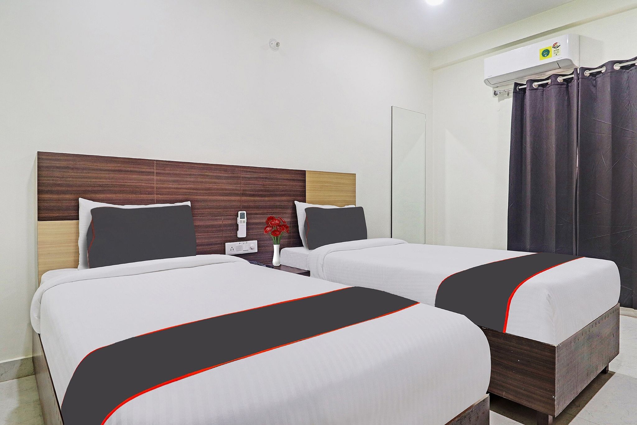 Super Townhouse Kondapur Near Botanical Garden Formerly RRR Inn Classic 6