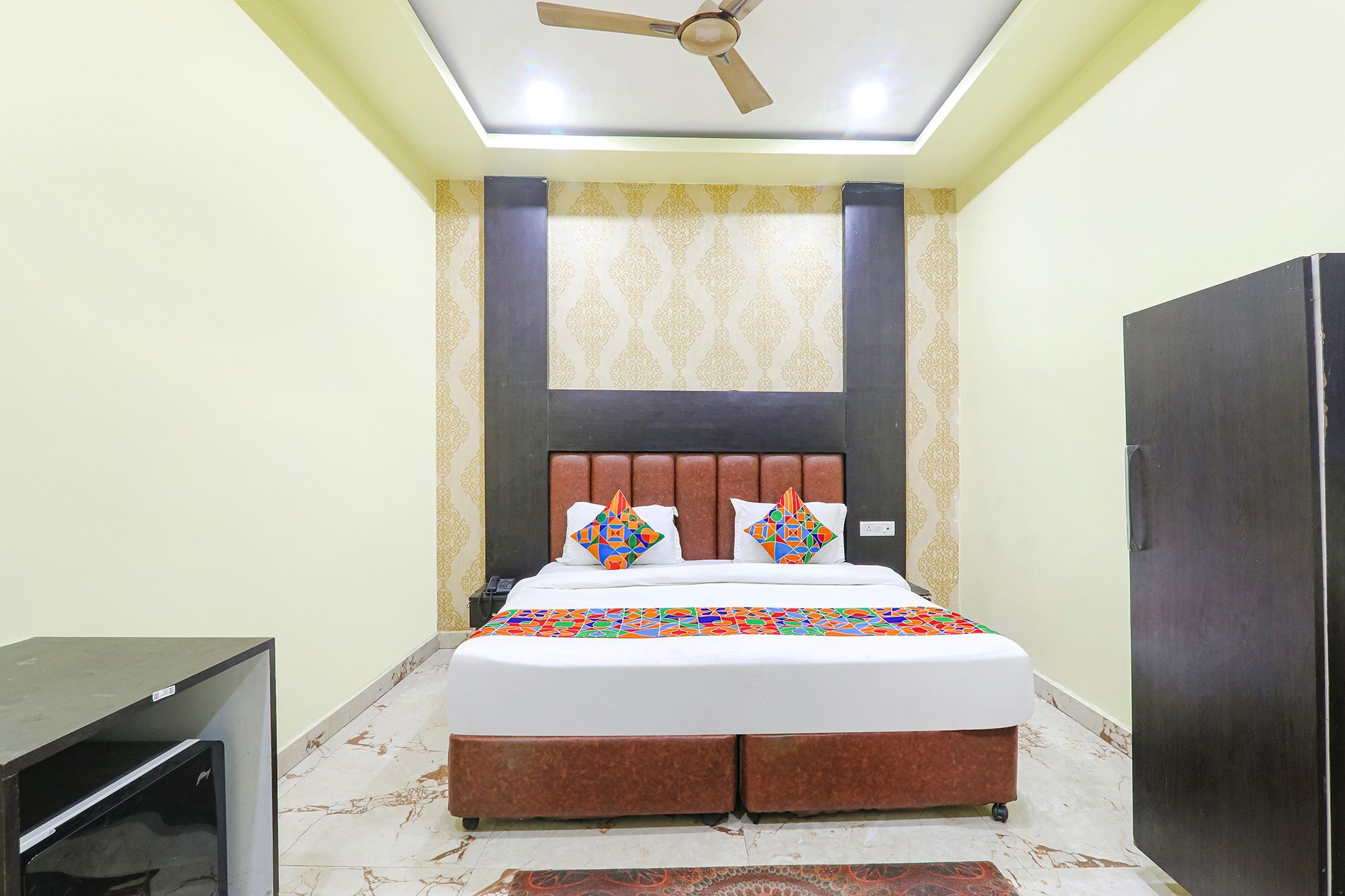 FabExpress GS Residency Deluxe Room 7