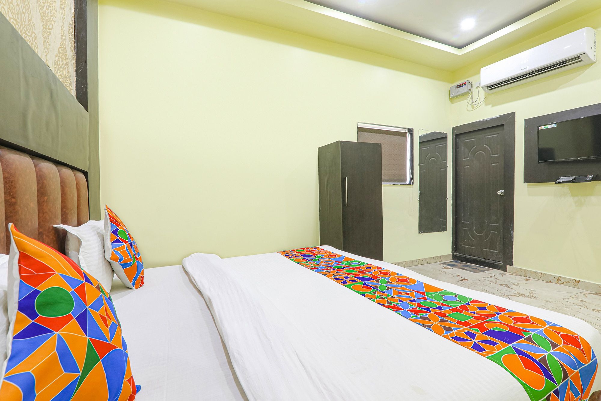 FabExpress GS Residency Deluxe Room 9