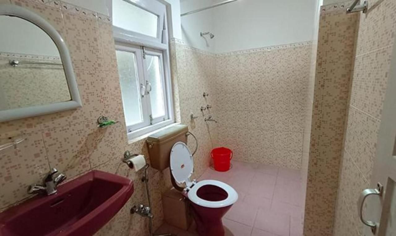 FabHotel Maitreya