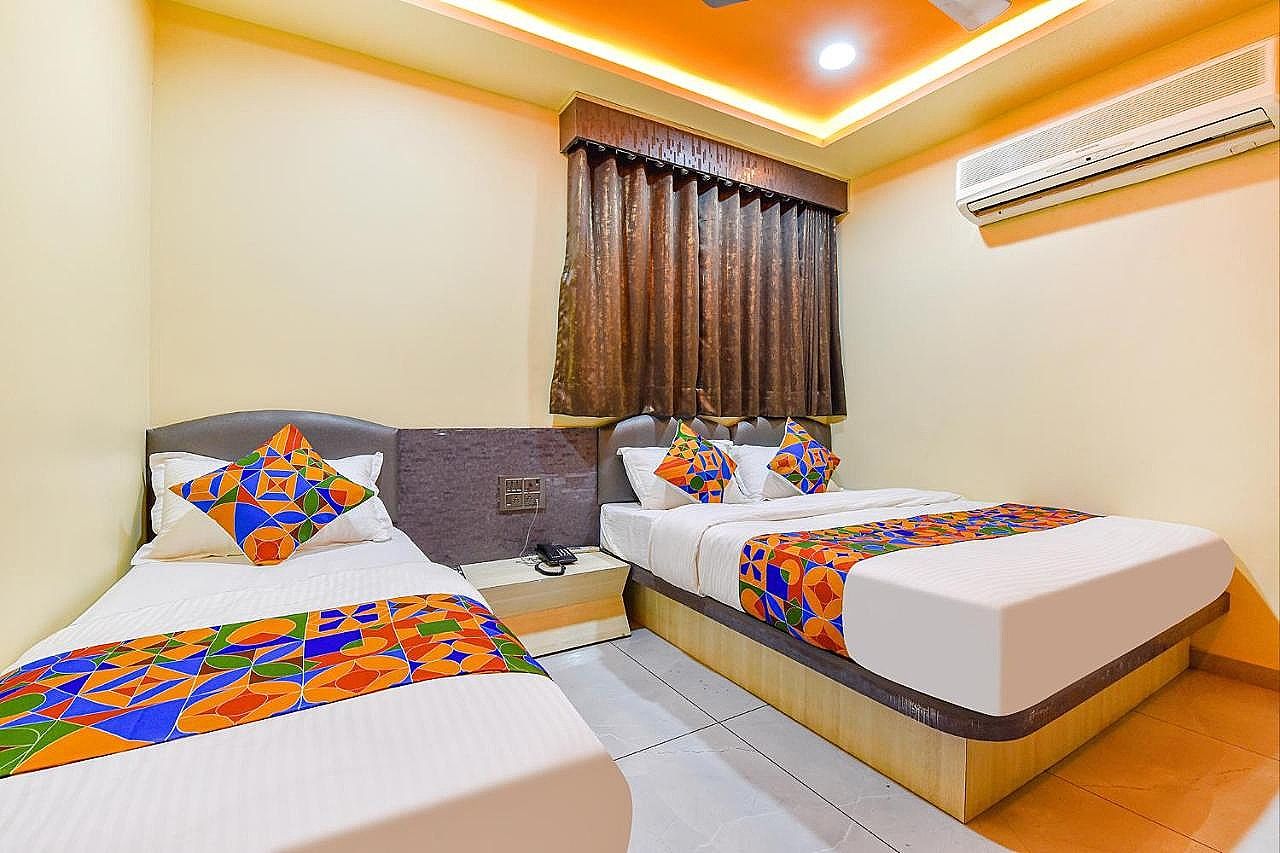 FabHotel Max Inn - Inside Himalaya Square Deluxe Room 9