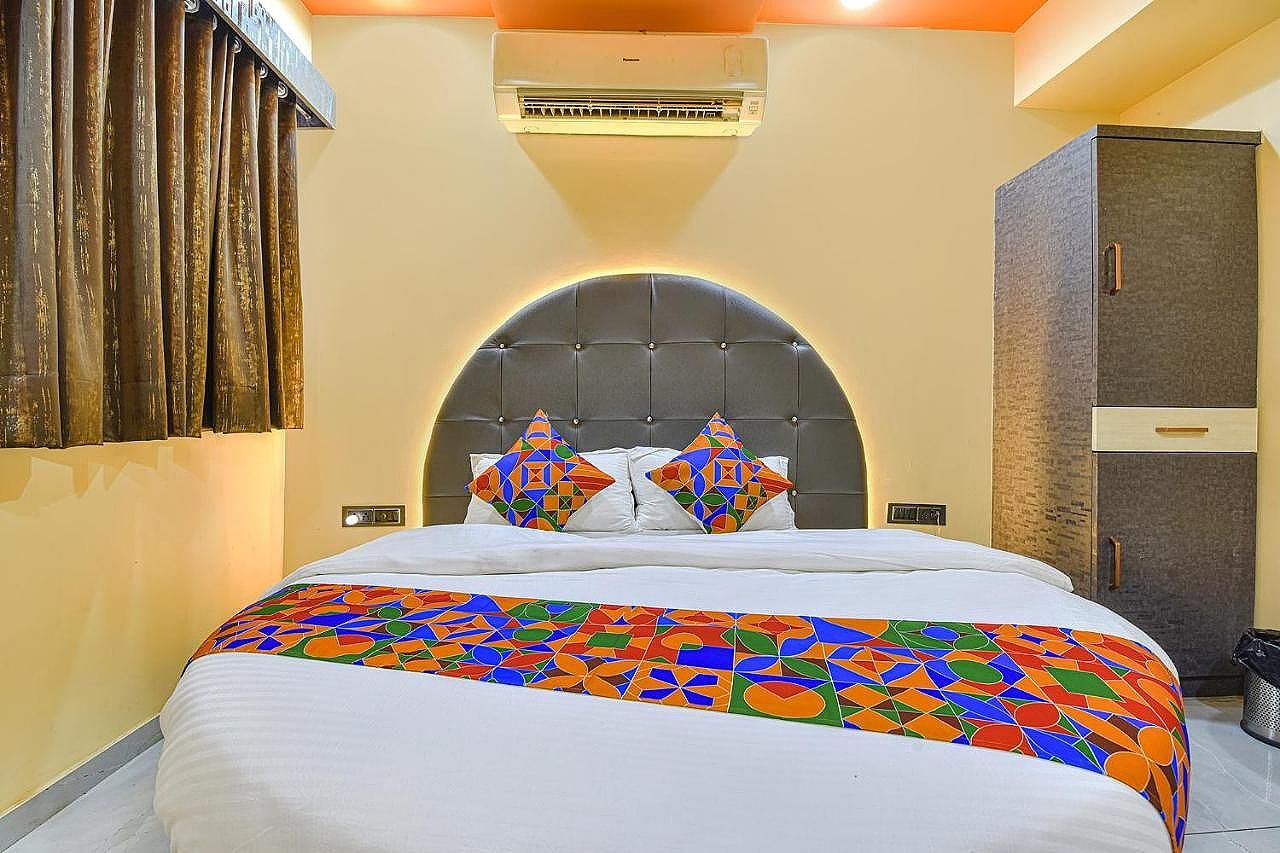 FabHotel Max Inn - Inside Himalaya Square Deluxe Room 14
