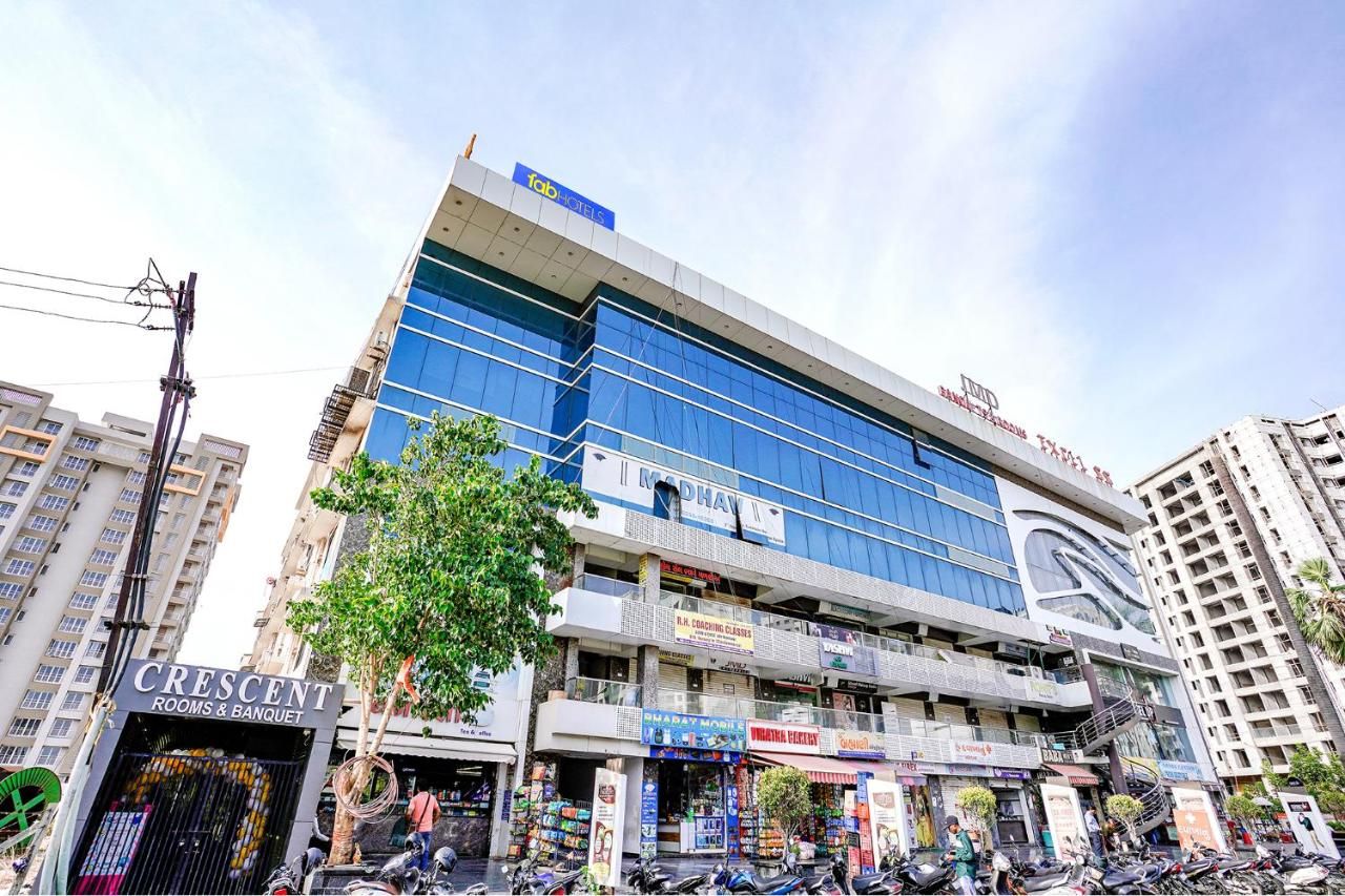 FabHotel Crescent