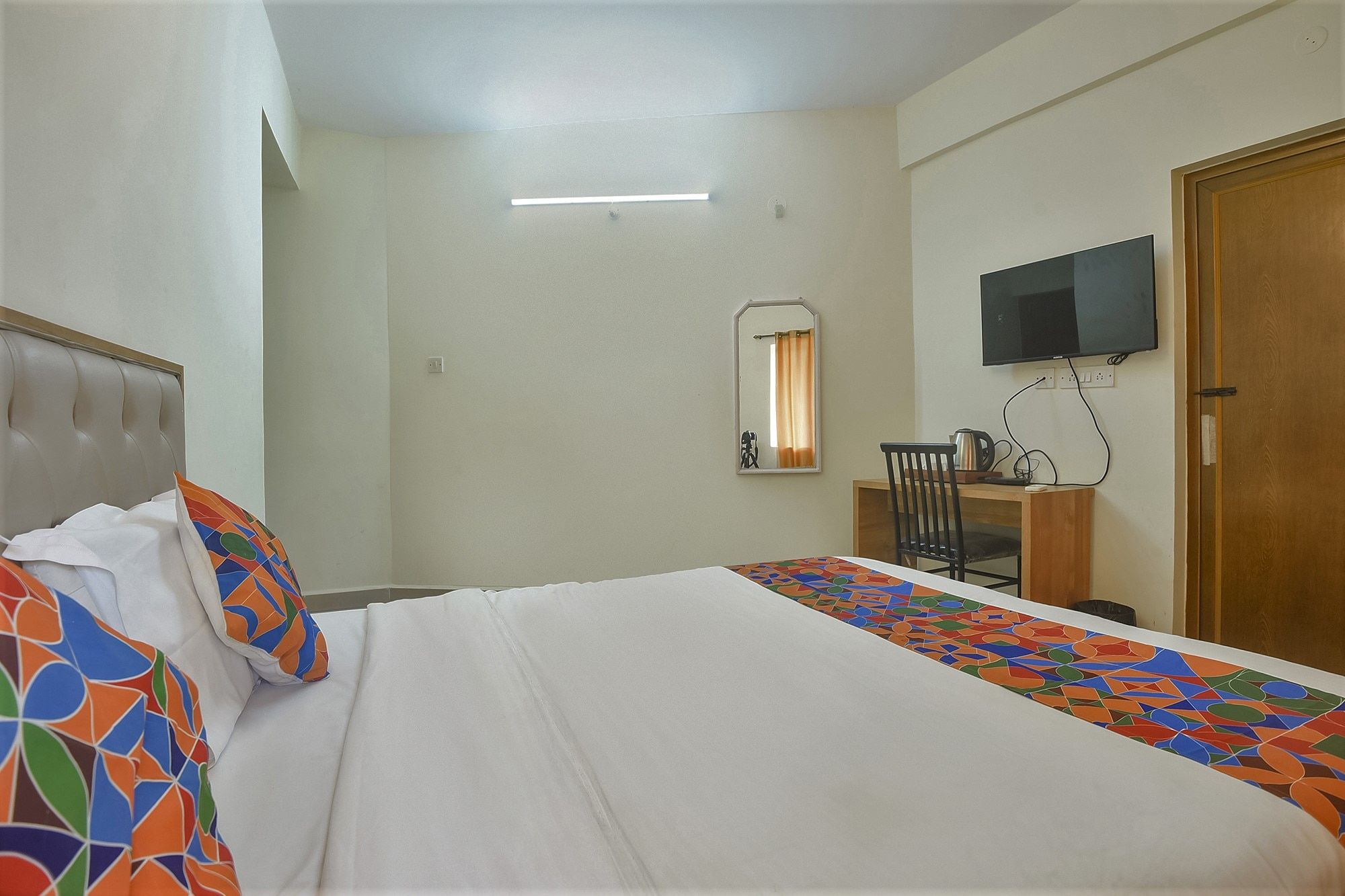 FabExpress De Classio With Pool, Candolim Deluxe Room