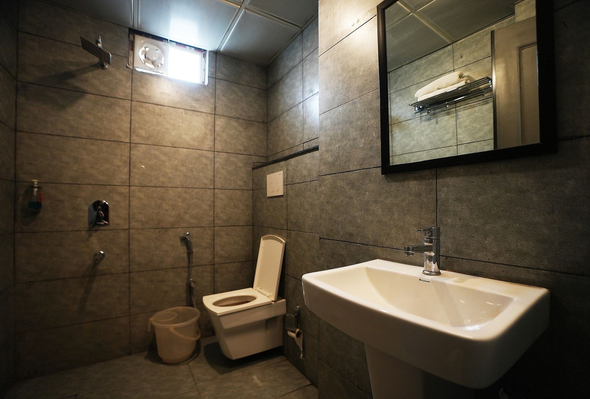 Hotel Townhouse Standard Room 6