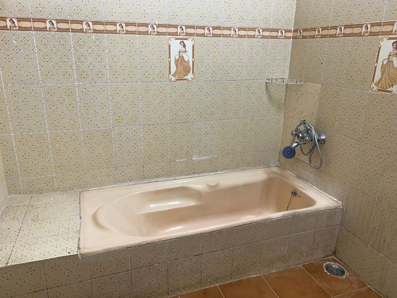 Pine Haveli Super Deluxe Room with Bathtub 6