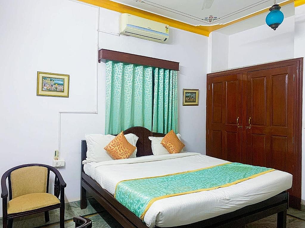 Pine Haveli Deluxe Double Room 3