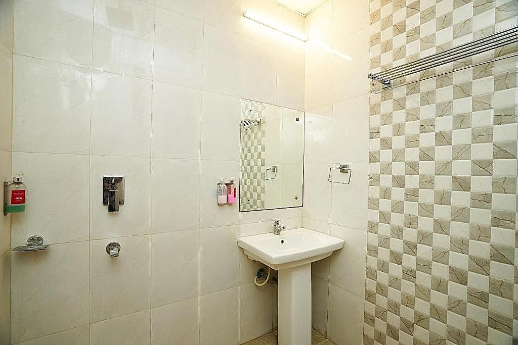 White Rock Hotel  DELUXE DOUBLE ROOM 7