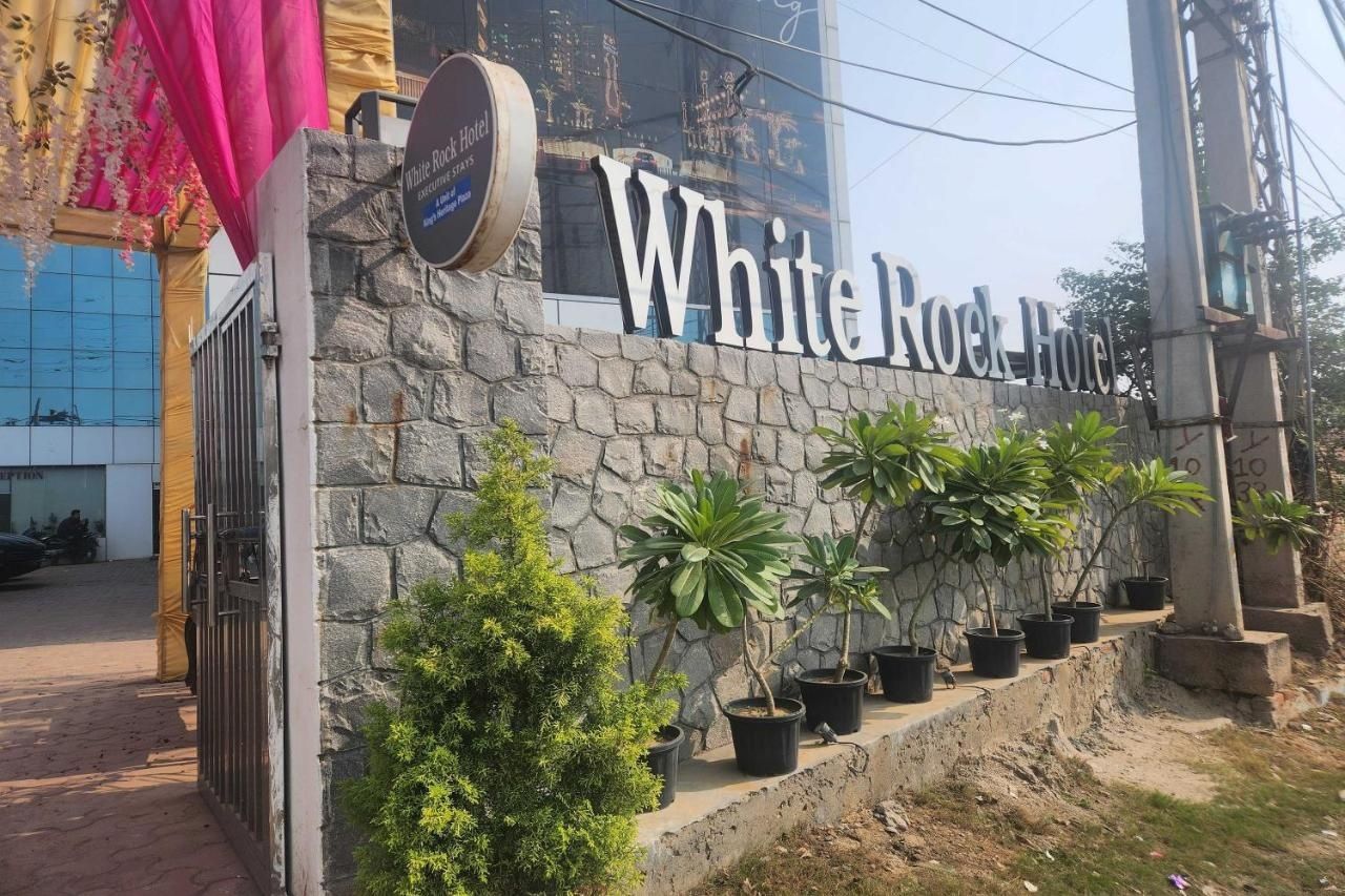 undefined White Rock Hotel  6