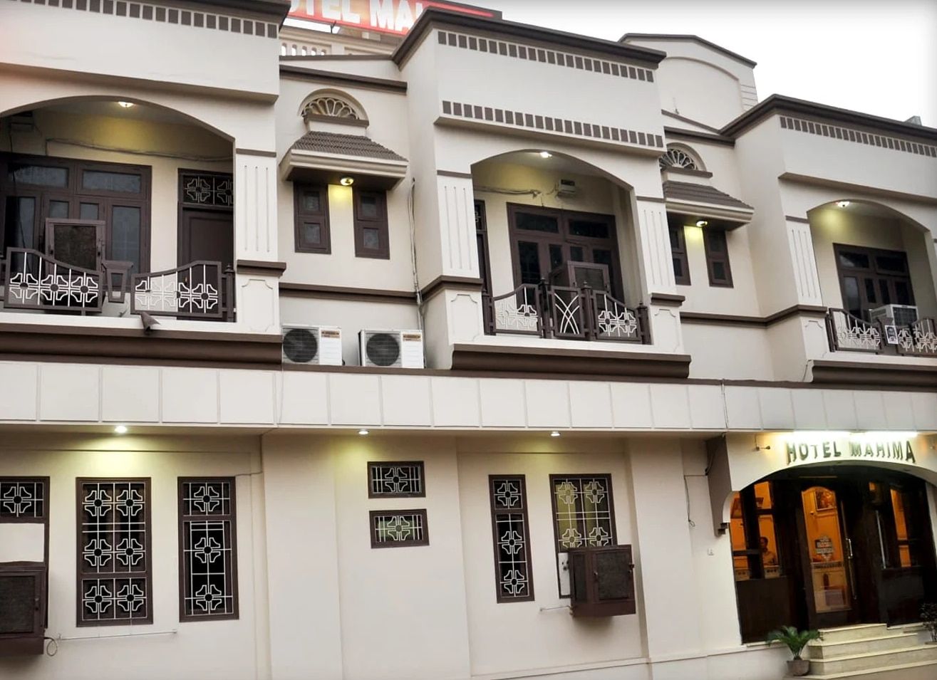 Hotel Mahi
