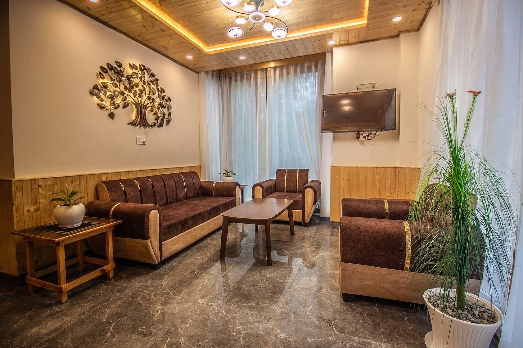 Hotel Emmjay Greens