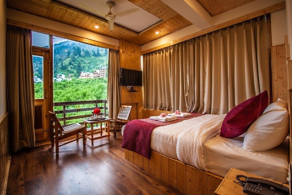 Hotel Emmjay Greens