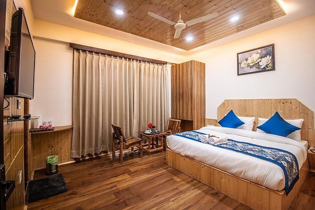 Hotel Emmjay Greens
