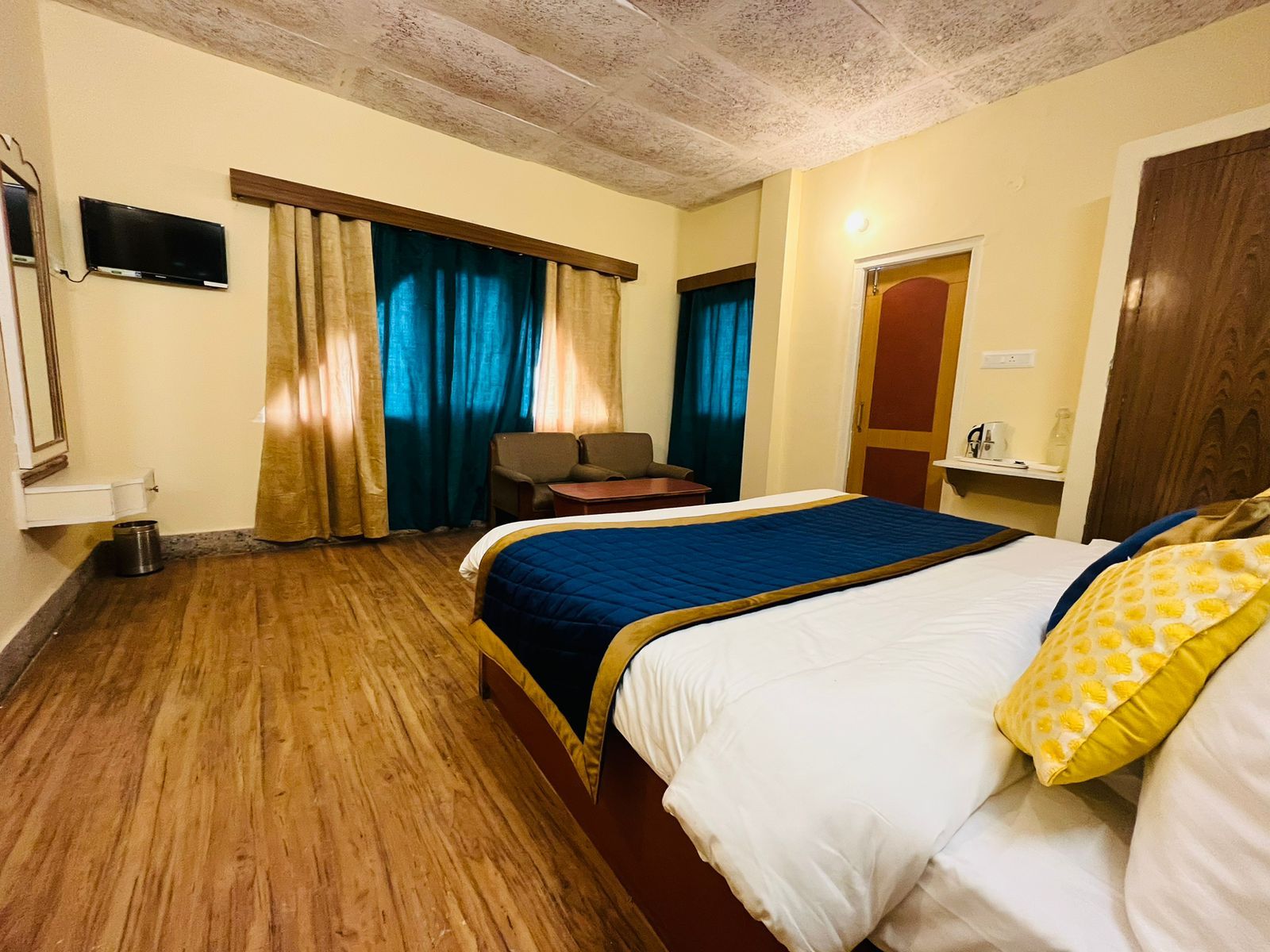 Deluxe Room with Balcony