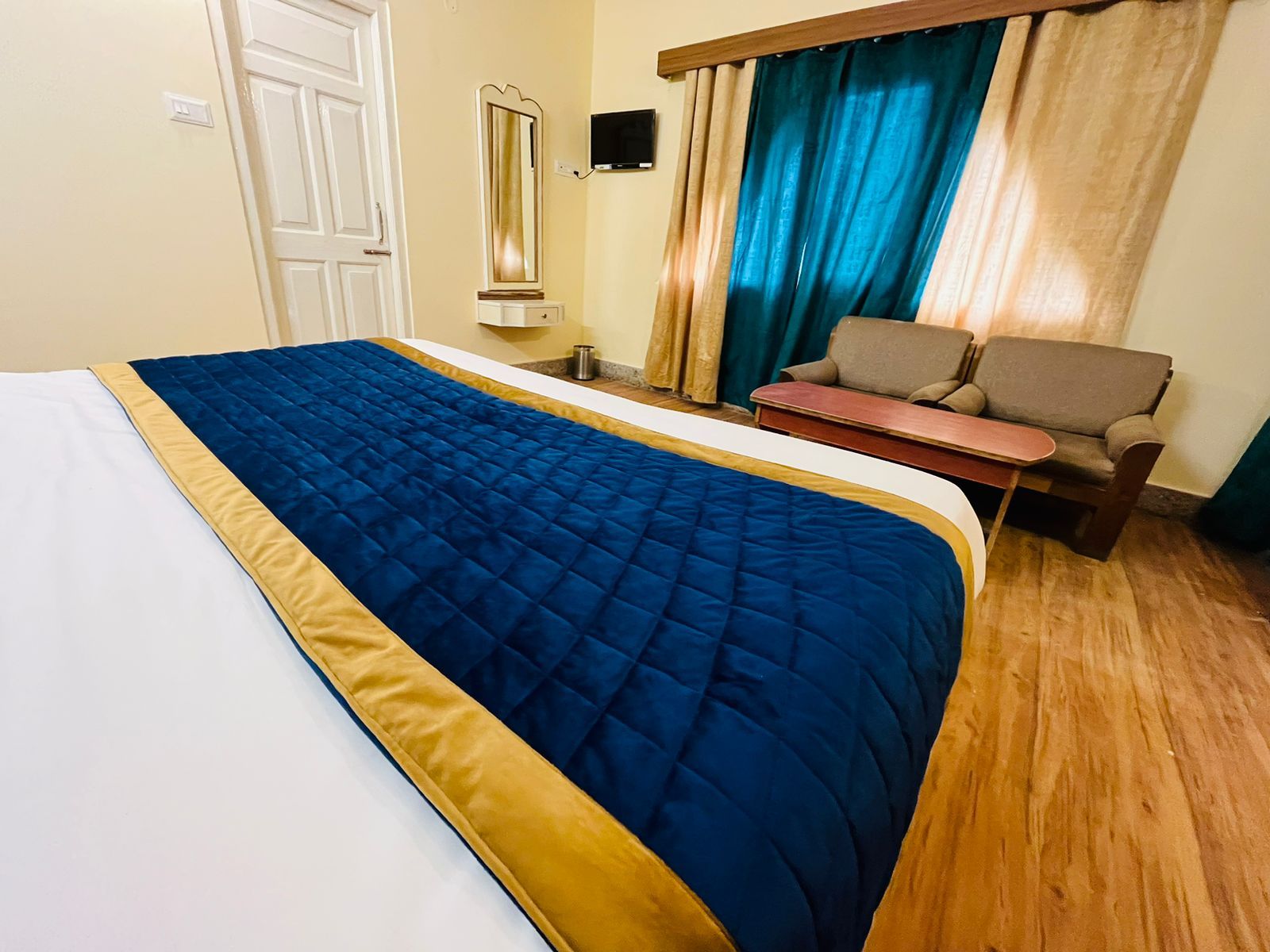 Deluxe Room with Balcony